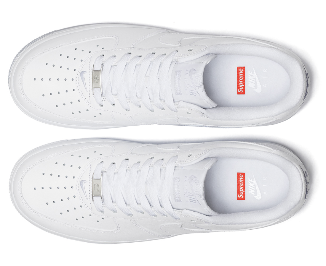 supreme エア フォース 1 リストック